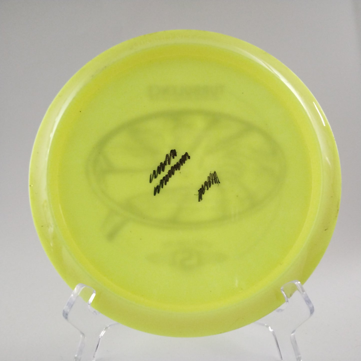 Streamline Discs Neutron Turbulence